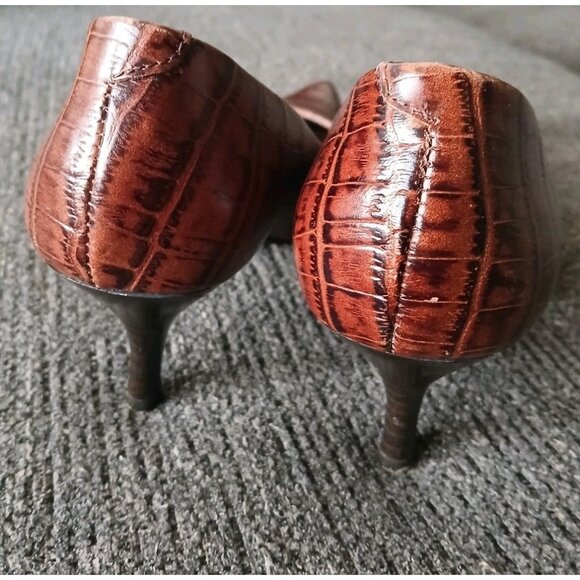 Nine & Co Women's Size 7.5 Chocolate Brown Leather Croc Embossed Kitten Heels - Picture 4 of 6